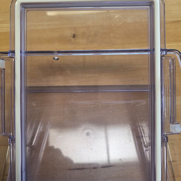 Transparent Food Storage Container - Picture 3 of 5